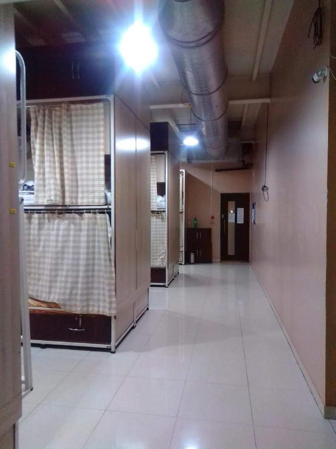 Abuzz Sewri Hostel Mumbai Exterior photo